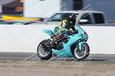 media/Oct-05-2025-CVMA (Sun) [[beeef4f201]]/Race 2-Supersport Middleweight/